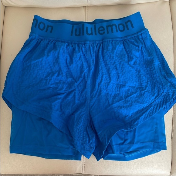 Lululemon Logo Waistband High-Rise Training Short - size 6 - Picture 5 of 13